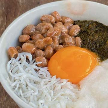 アカモクと納豆のねばねば丼