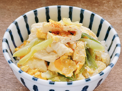 きぬ練りおあげの衣笠丼